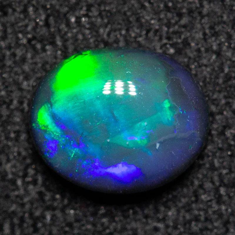 0.47 ct black opal 5.8x4.7x2.5mm - Image 2