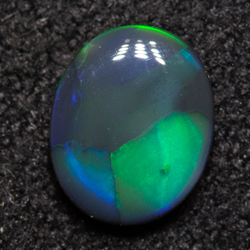 0.48 ct black opal 6.2x5.1x2.1mm - Image 2