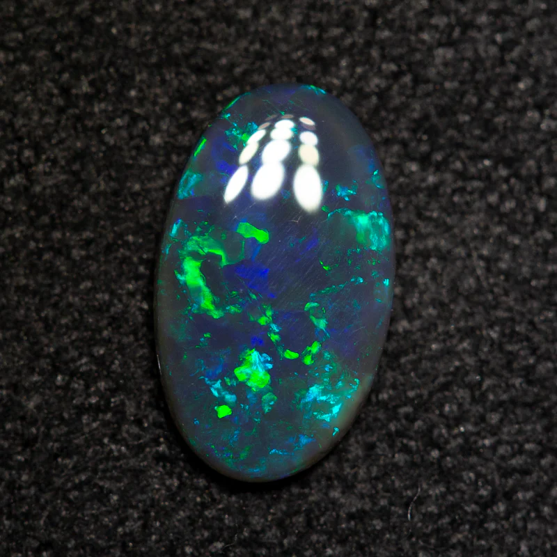 0.48 ct black opal 8.3x5x1.6mm - Image 2