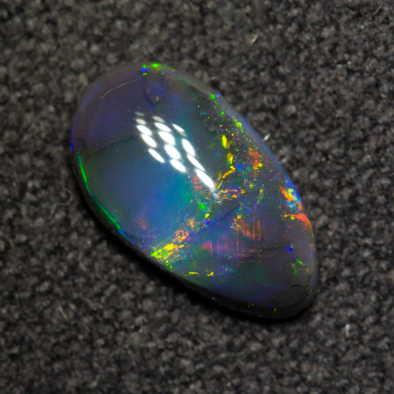 0.49 ct black opal 7.9x4.5x2.2mm - Image 2