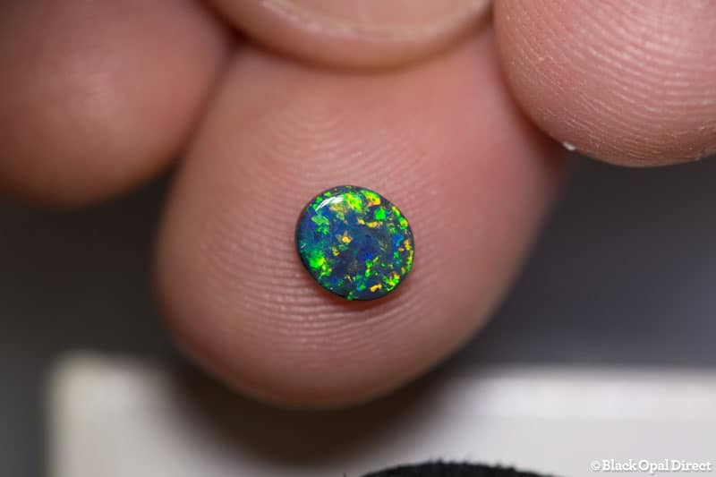 0.50 ct black opal gem 6.5x5.5x2mm - Image 2