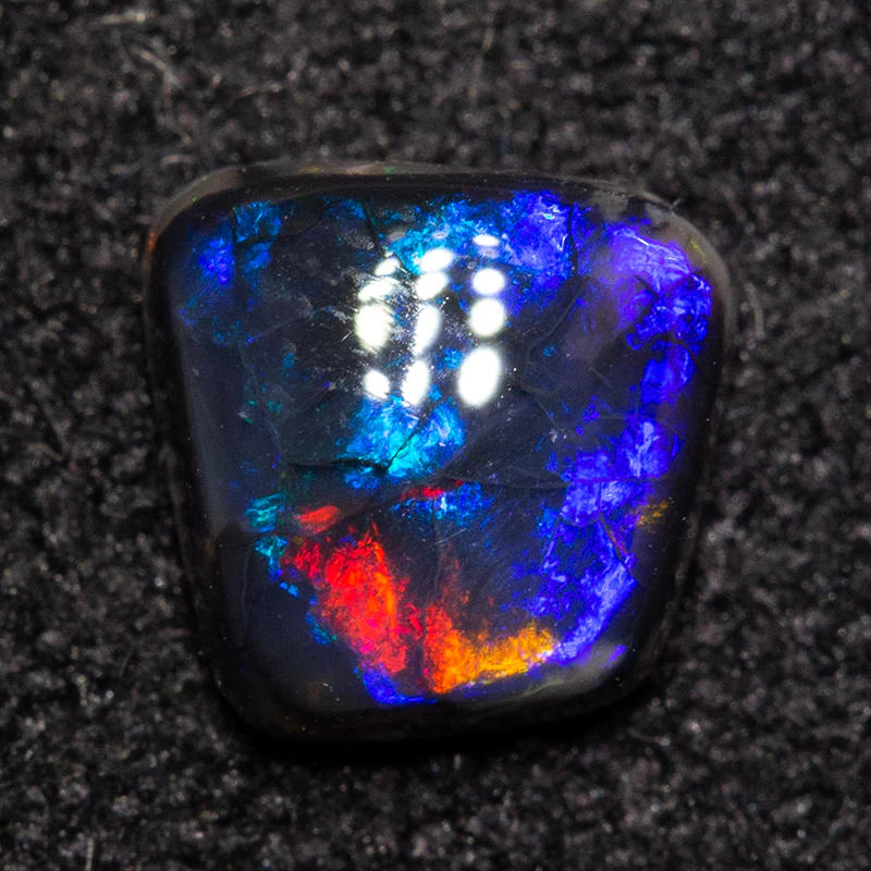 0.51 ct black opal 6.1x6.1x2.4mm - Image 2