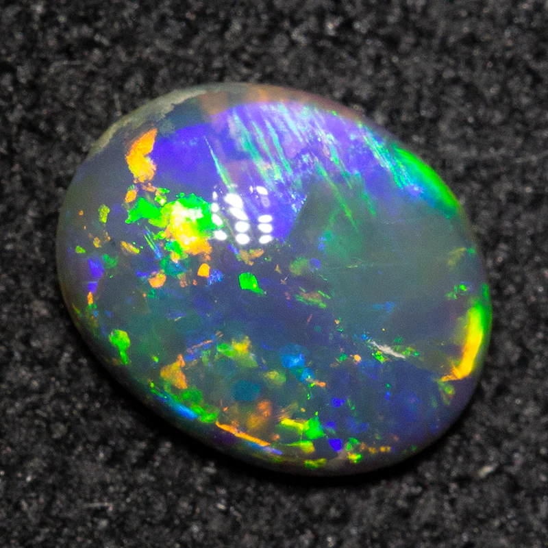 0.51 ct black opal 6.6x5.3x2.5mm - Image 3