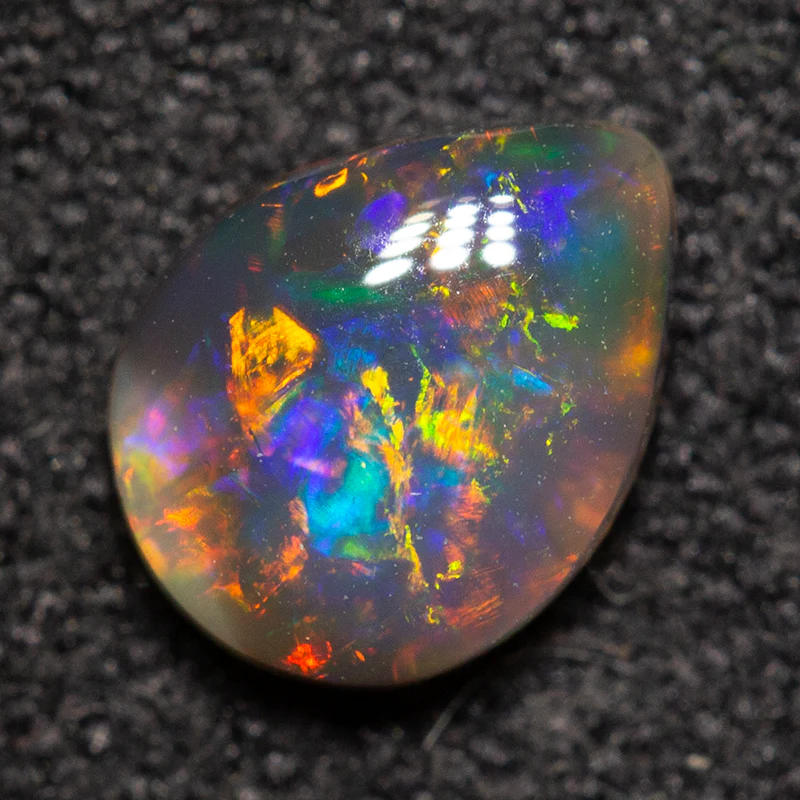0.52 ct black opal 6.6x5x2.4mm - Image 2