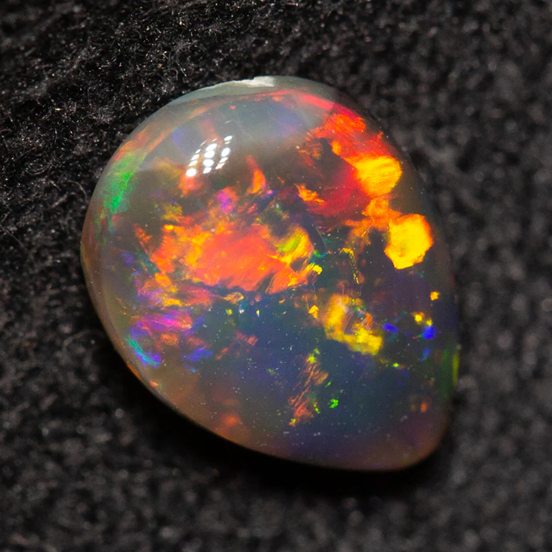 0.52 ct black opal 6.6x5x2.4mm - Image 3