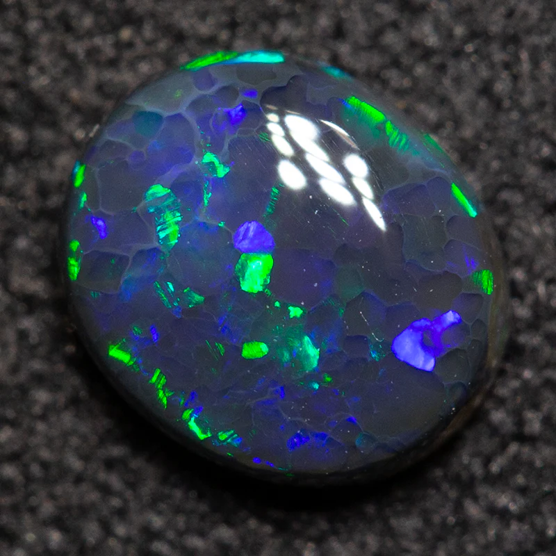 0.52 ct black opal 6x5.1x2.4mm - Image 2