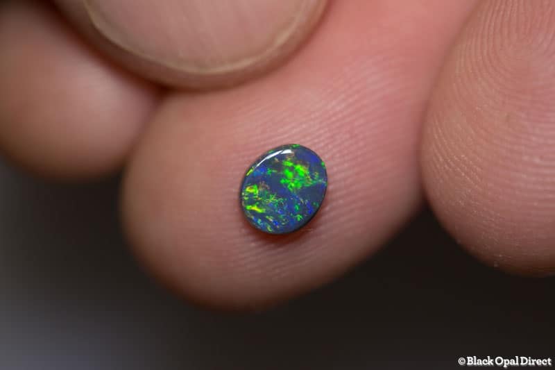 0.52 ct black opal 6x5x2mm - Image 2