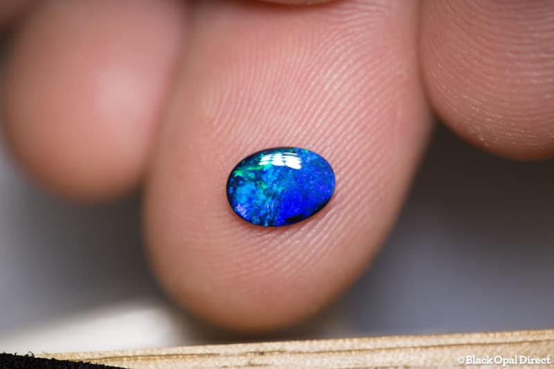 0.52 ct black opal 7.5x5.5x1.5mm - Image 2