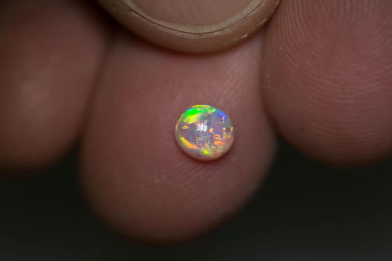0.52 ct crystal opal 5mm round x 2.5mm - Image 2