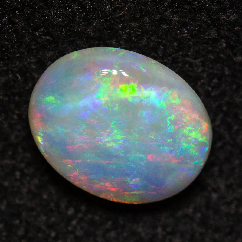 0.52 ct white opal 6.5x5.1x2.4mm - Image 2