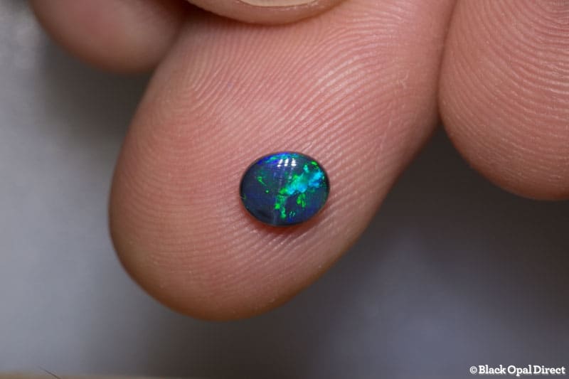 0.53 ct black opal 6x5x2mm - Image 2
