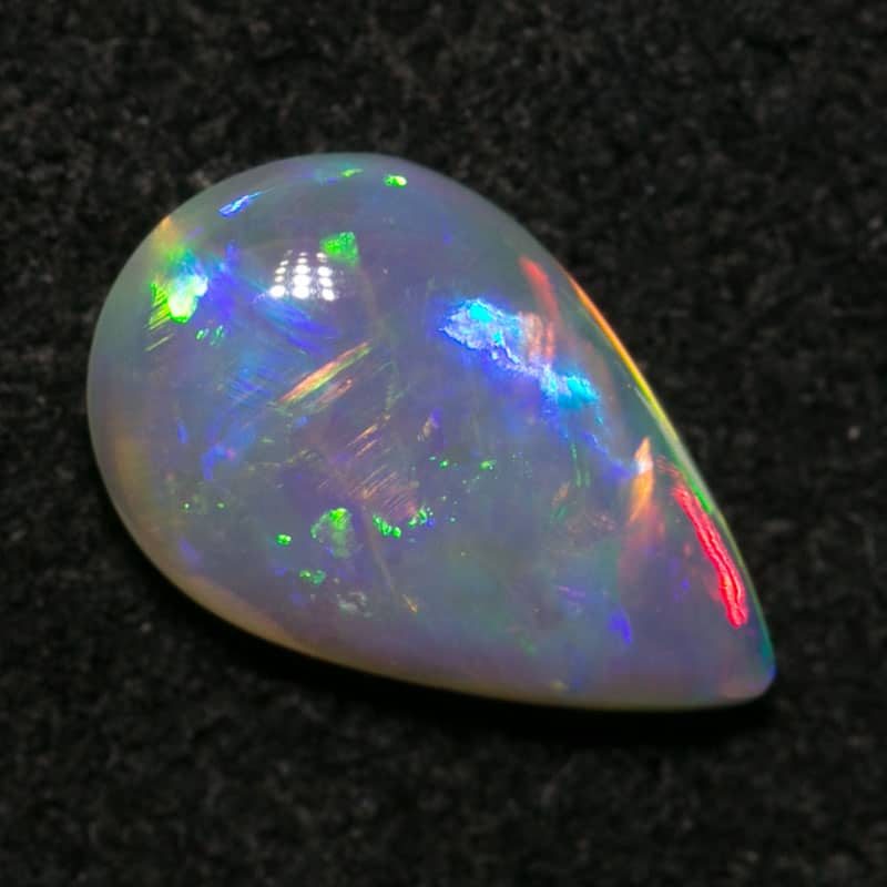 0.53 ct drop shaped crystal opal 8x5x2mm - Image 2