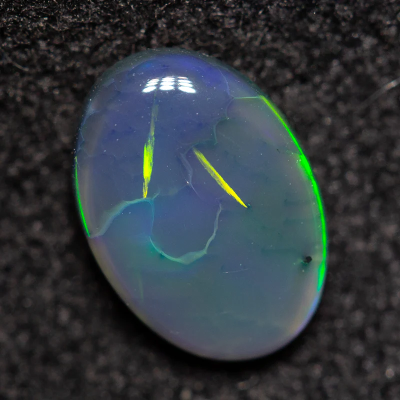 0.54 ct black opal 6.9x5x2.2mm - Image 2