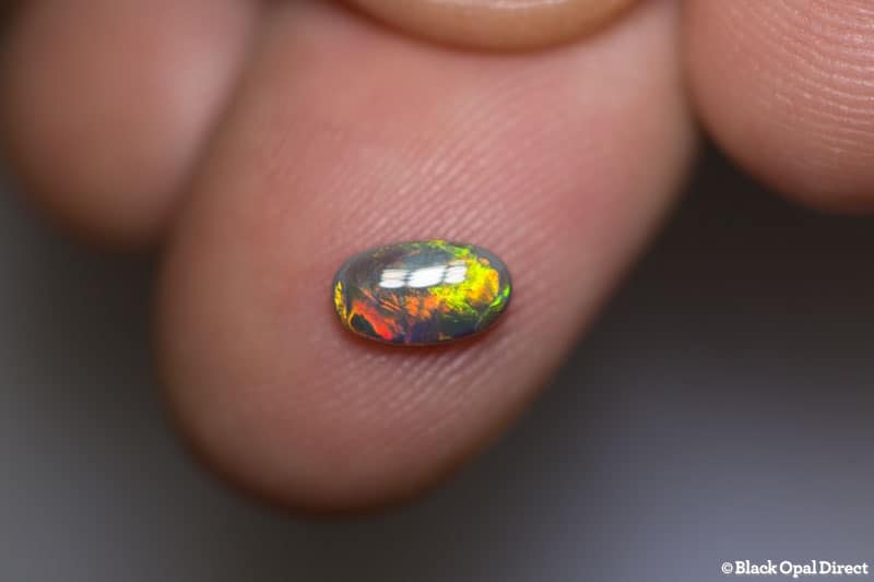 0.55 ct black opal 7x4x2mm - Image 2