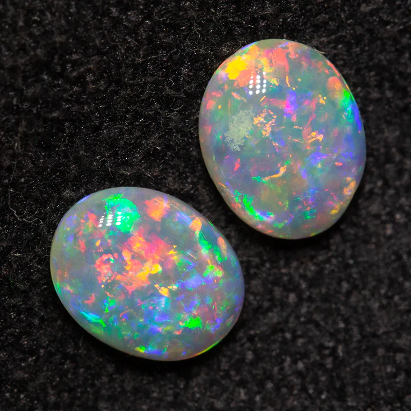 0.56 ct crystal opal pair 5.3x4.2x1.9mm - Image 2