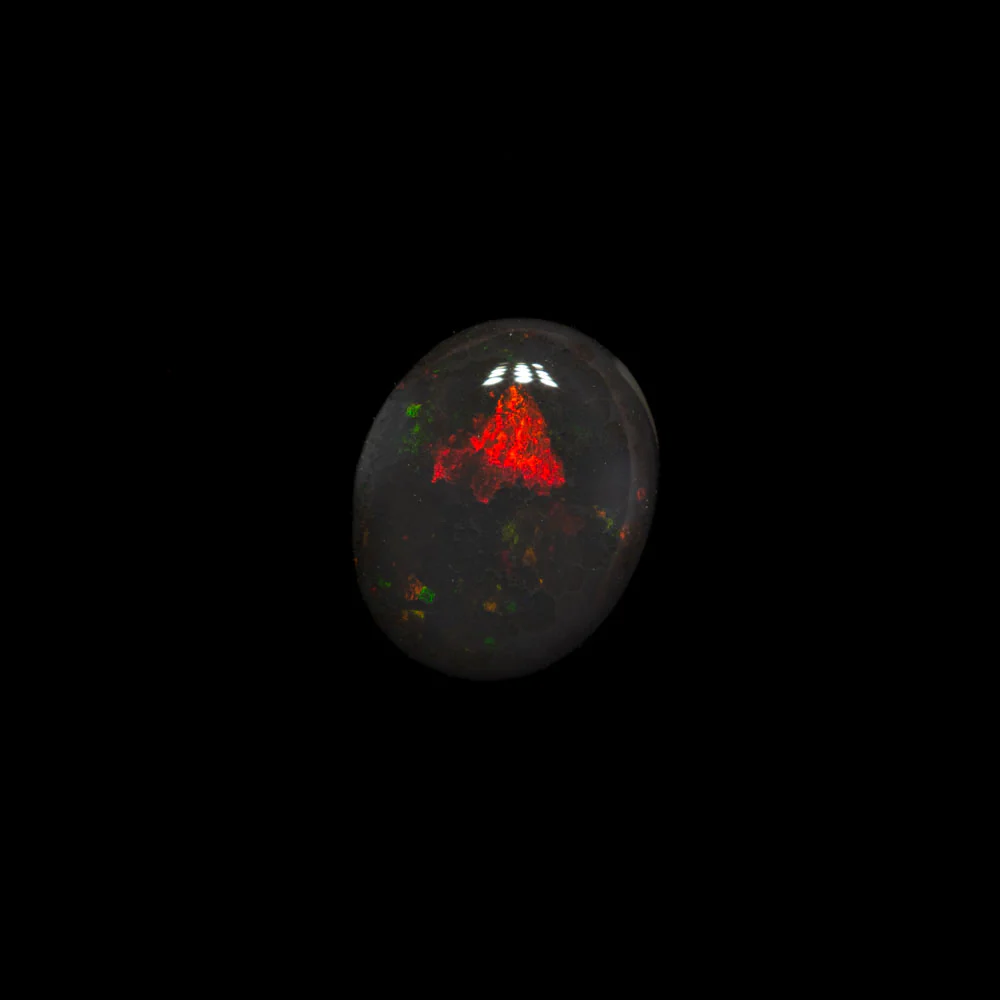 0.56 ct double-sided black opal 6.4x5.2x2.3mm - Image 2