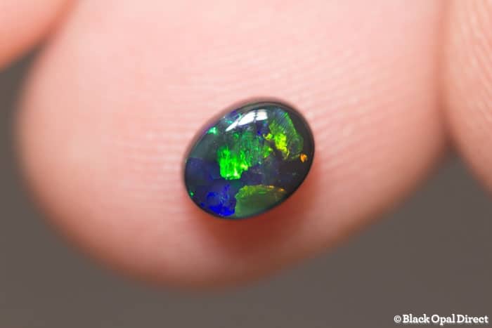 0.57 ct black opal 6x4.5x2mm - Image 3