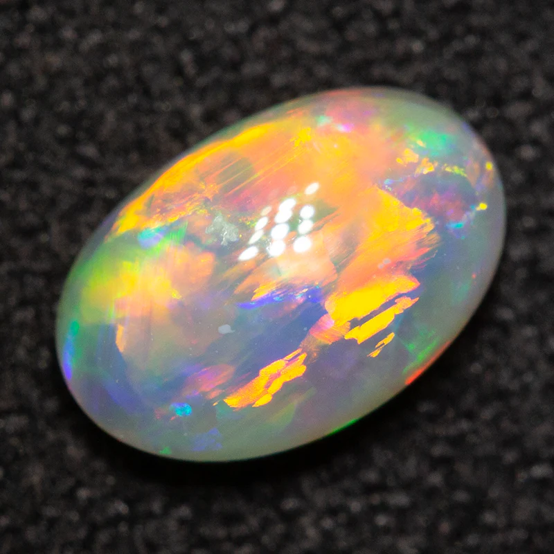0.57 ct crystal opal 7x4.6x2.8mm - Image 2