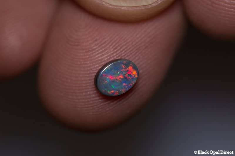 0.57 ct dark opal 6.3x4.8x2mm - Image 2
