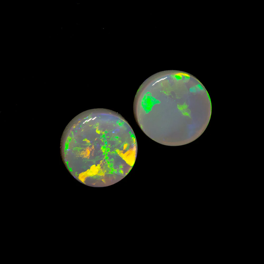 0.57 ct dark opal pair 4.7x4.6x1.6mm - Image 2