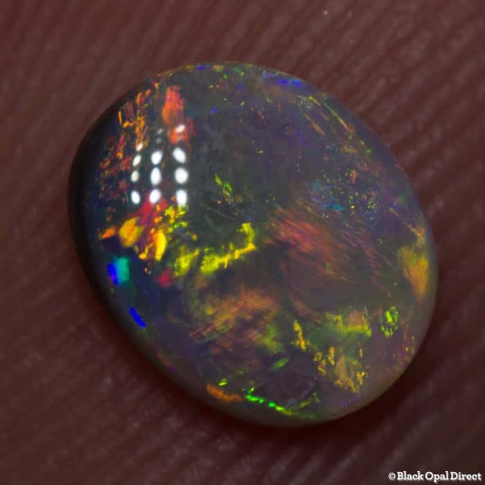 0.57 ct light opal 7x5.5x2mm - Image 2