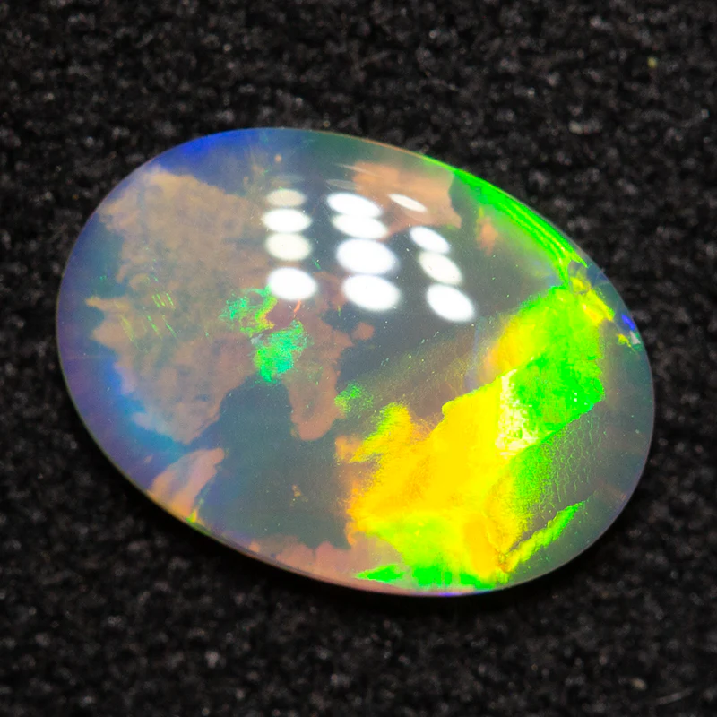 0.58 ct crystal opal 8.5x6.1x1.7mm - Image 2