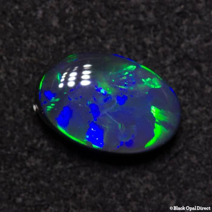 0.60 ct black opal 6.5x4x2mm - Image 2