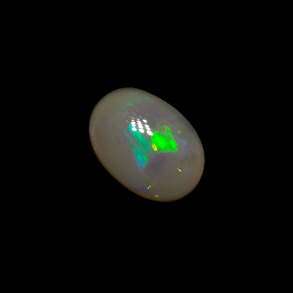0.60 ct dark crystal opal 6.5x4.7x3mm - Image 2