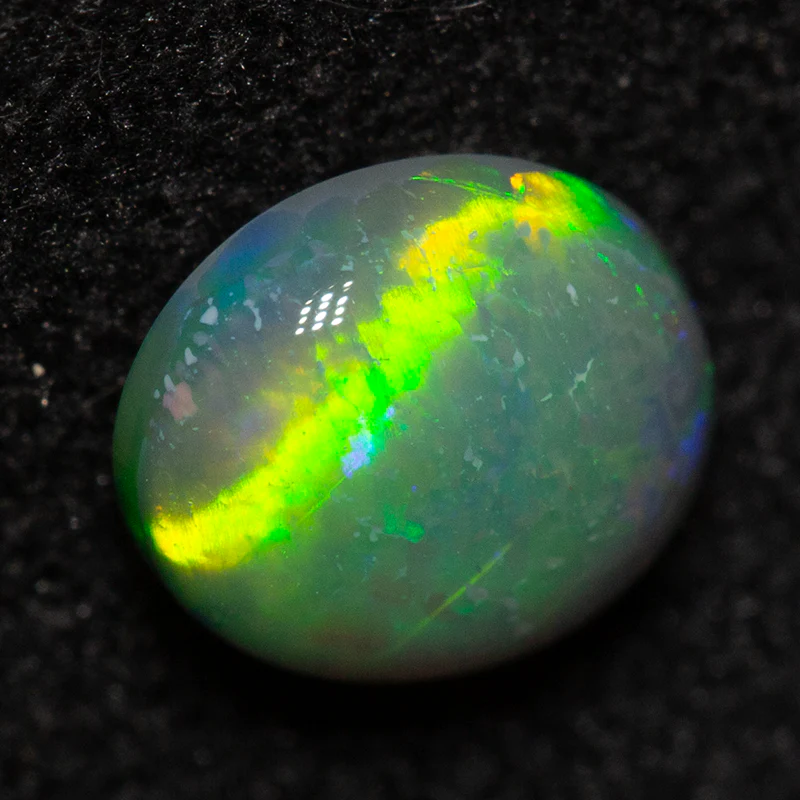 0.60 ct dark opal 6.1x5.4x3mm - Image 2