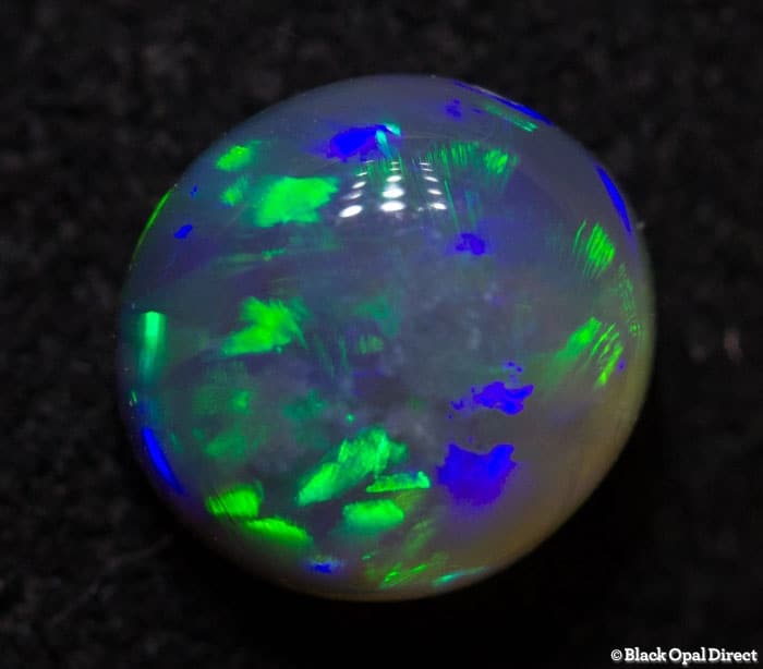 0.62 ct crystal opal 6x5.5x3mm - Image 2