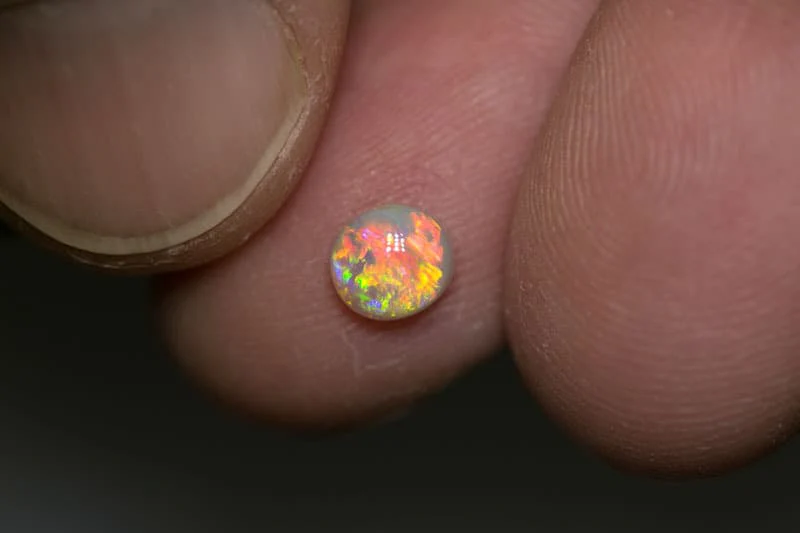 0.63 ct crystal opal 5.5x5x3mm - Image 3
