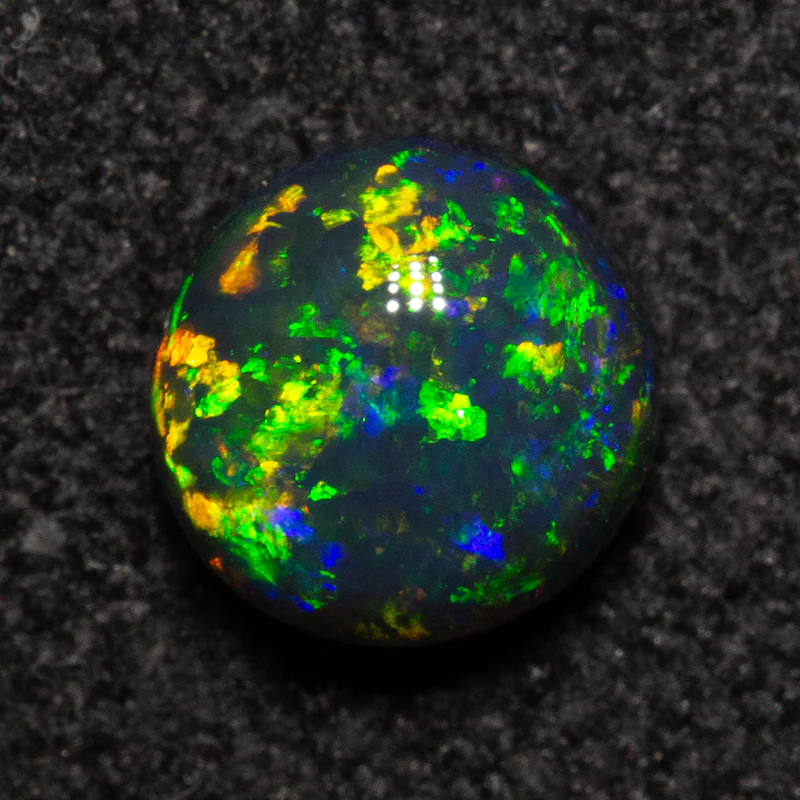 0.64 ct black opal 5.3x5.2x3.4mm - Image 3