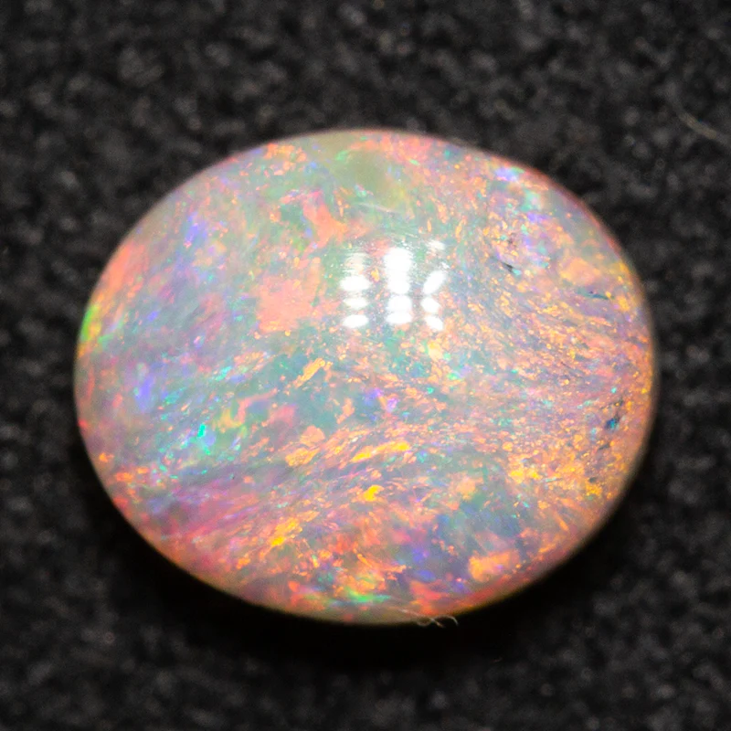 0.64 ct white opal 6x5.1x3.2mm - Image 2