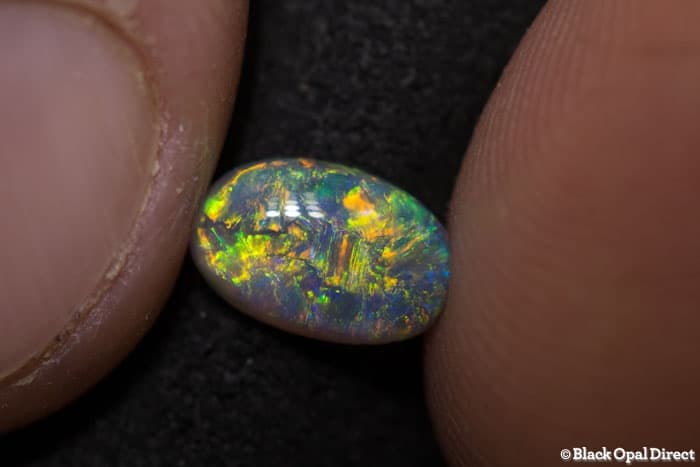 0.65 ct crystal opal 8x5x2mm - Image 3