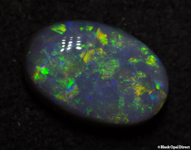0.65 ct semi black opal 7x5x2.5mm - Image 3