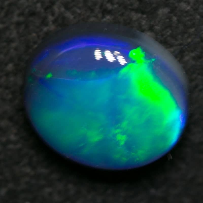 0.66 ct black opal 6x5x2.5mm - Image 3
