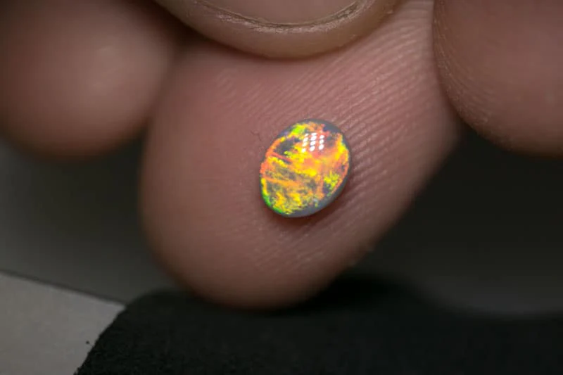 0.66 ct dark opal gem 6.5x5x2.5mm - Image 3