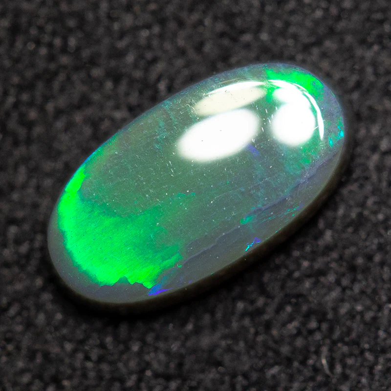 0.67 ct black opal 8.5x4.2x2.2mm - Image 3
