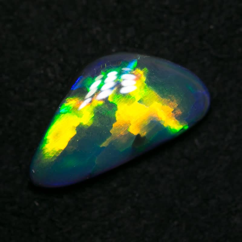 0.67 ct black opal 9x5x2mm - Image 3
