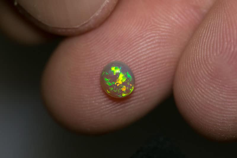 0.68 ct crystal opal 5.5x5x3mm - Image 3