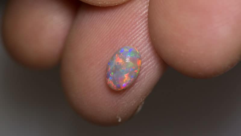 0.68 ct crystal opal 7x4.5x3mm - Image 2