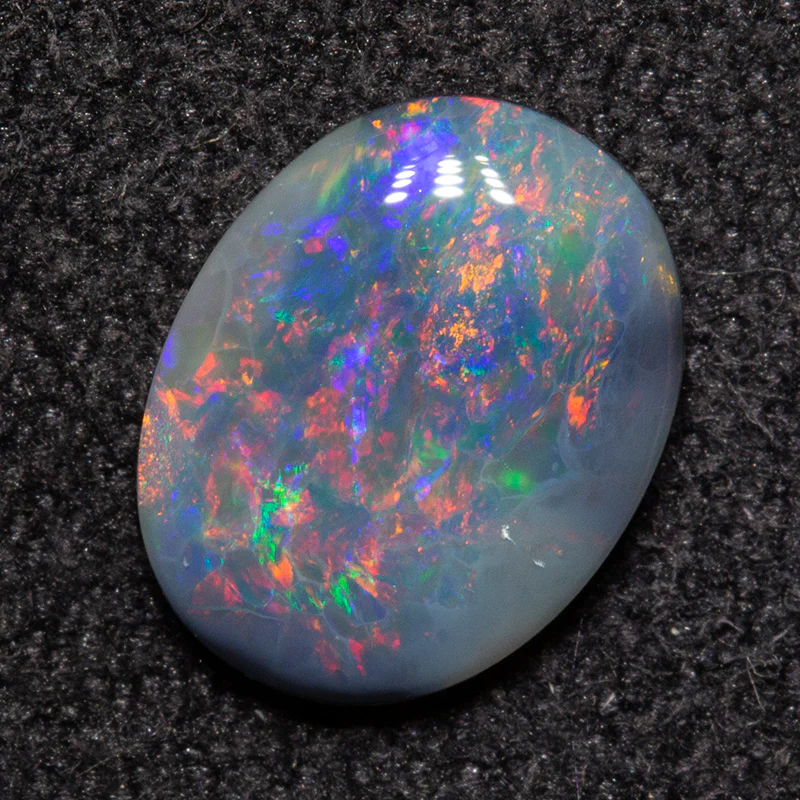 0.68 ct dark opal 8.2x6.4x1.9mm - Image 3