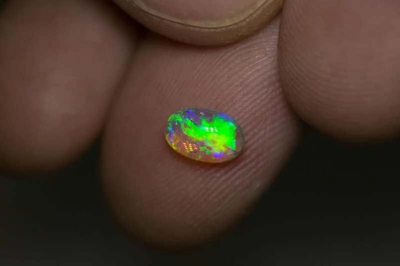 0.70 ct gem double sided crystal opal 7.5x4.5x3mm - Image 2
