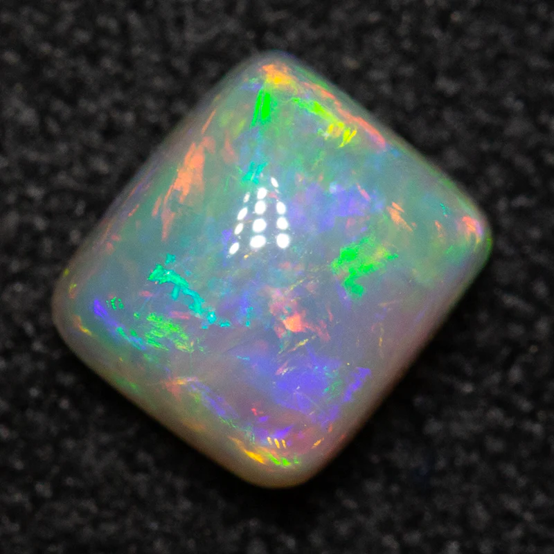 0.71 ct crystal opal 5.2x4.6x3.8mm - Image 4