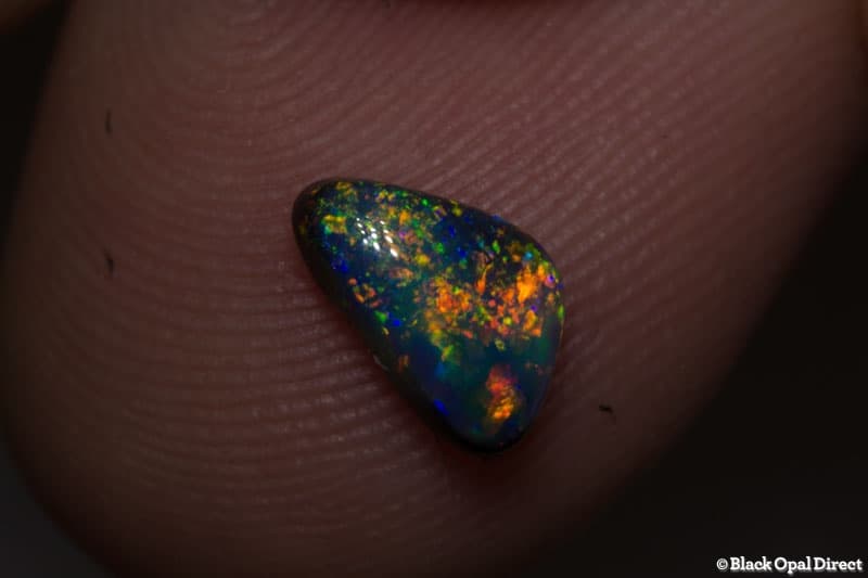 0.73 ct black opal gem 8x5x3mm - Image 3