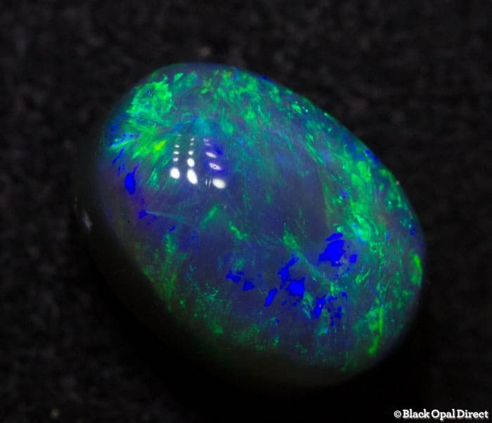 0.76 ct black opal 6.5x4.5x4mm - Image 2