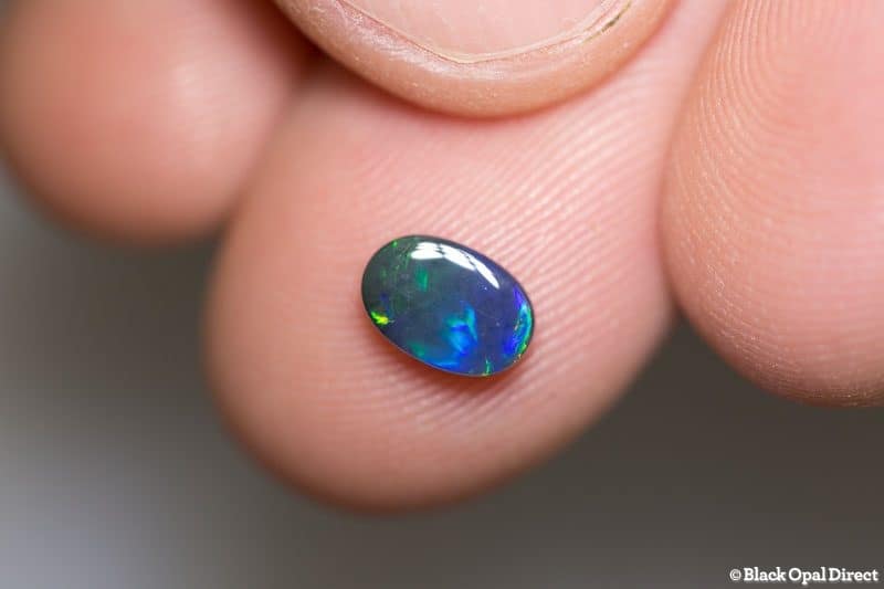 0.77 ct black opal 7.7x5x2.2mm - Image 3