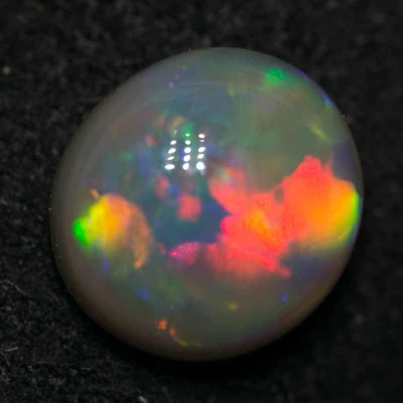 0.77 ct dark cats eye pattern 6x5.5x3mm - Image 3