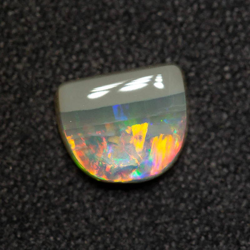0.77 ct dark opal 6.6x5.6x2.6mm - Image 2