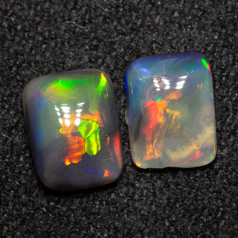0.78 ct black opal pair 5.7x4.3x2mm - Image 3